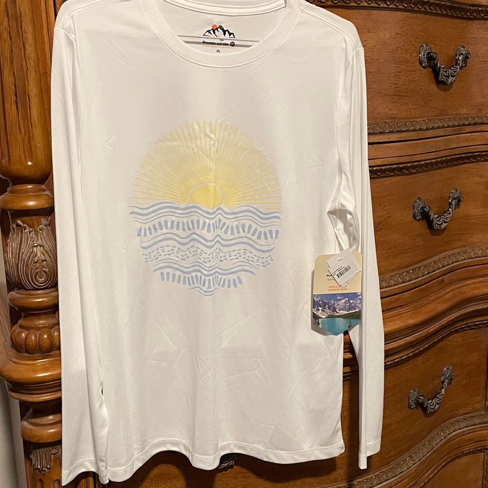 Mountain and Isles White Long Sleeve Shirt